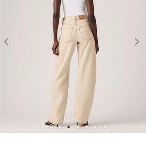 Levi's Women's Beige Cinch Barrel Jeans